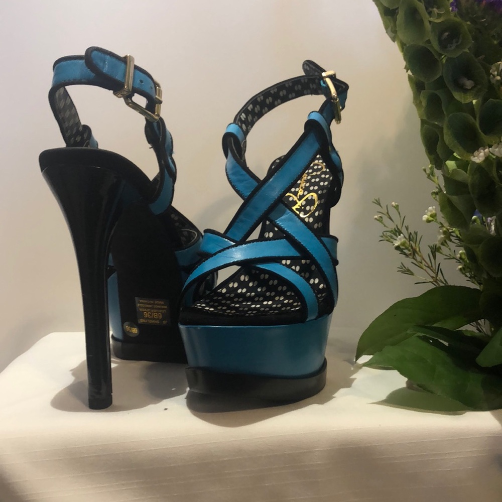 Jessica Simpson leather pumps